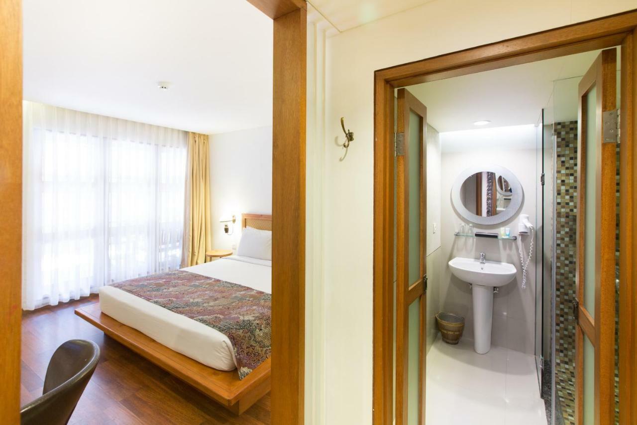 Gumilang Regency Hotel Бандунг Екстер'єр фото