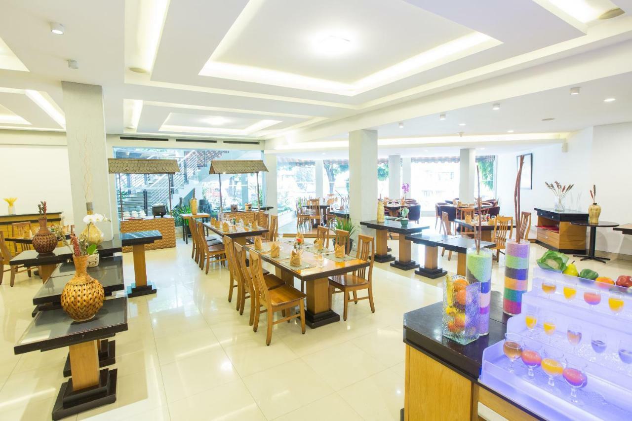 Gumilang Regency Hotel Бандунг Екстер'єр фото