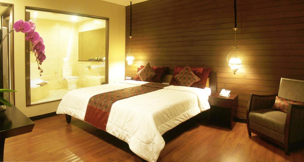 Gumilang Regency Hotel Бандунг Екстер'єр фото